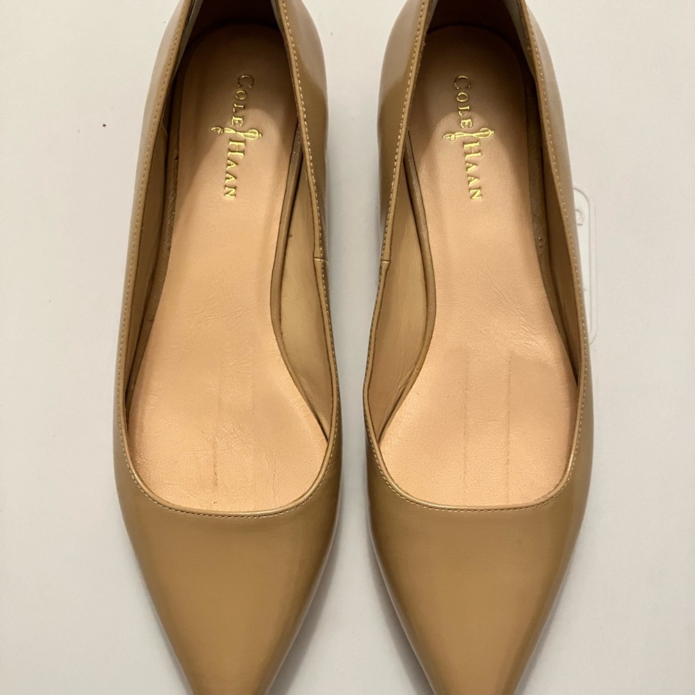 Cole Haan Women's Beige Leather Flats, size 5